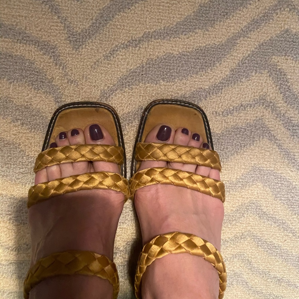 Bottega Veneta braided Sandels size 6 1/2